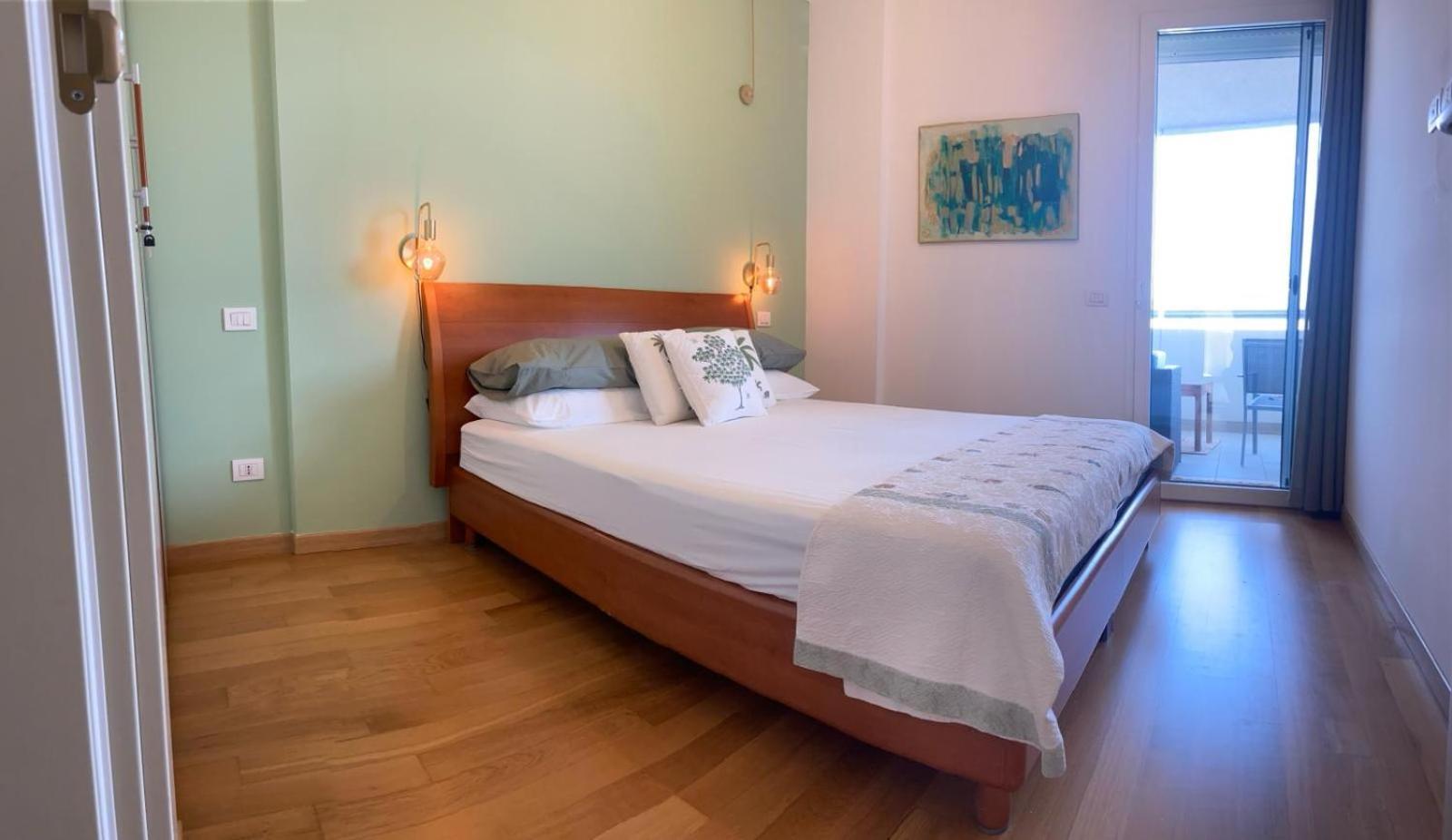 Casa Del Porto Apartment Песаро Екстериор снимка