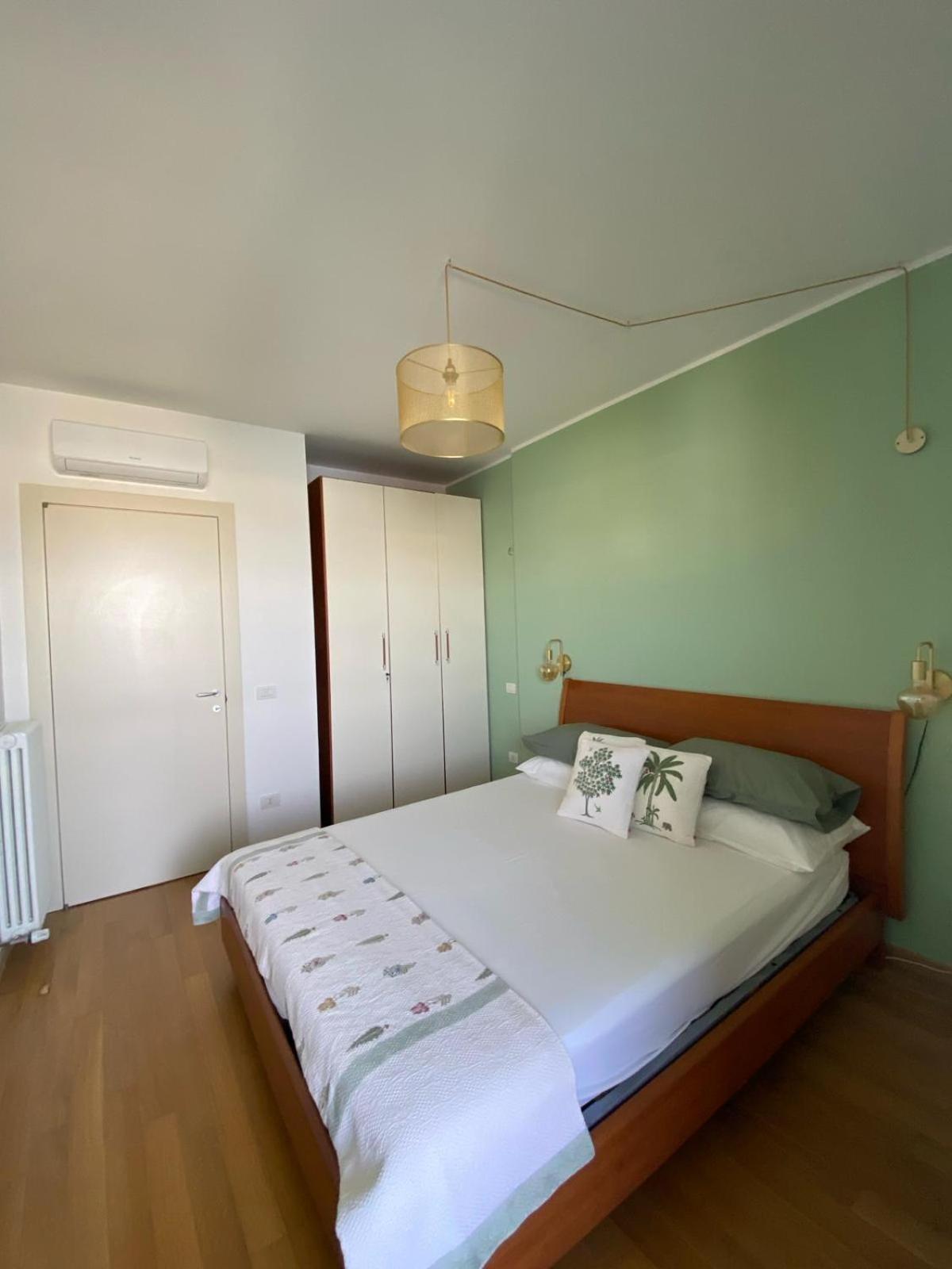 Casa Del Porto Apartment Песаро Екстериор снимка