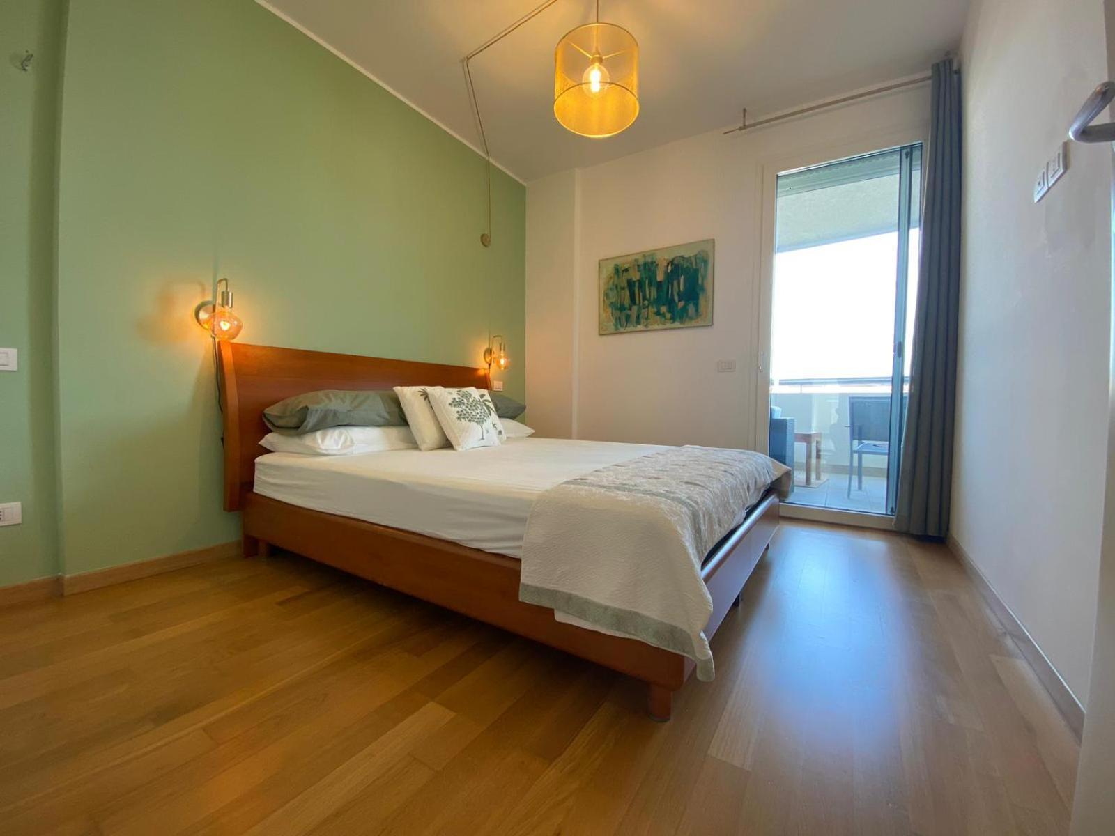 Casa Del Porto Apartment Песаро Екстериор снимка