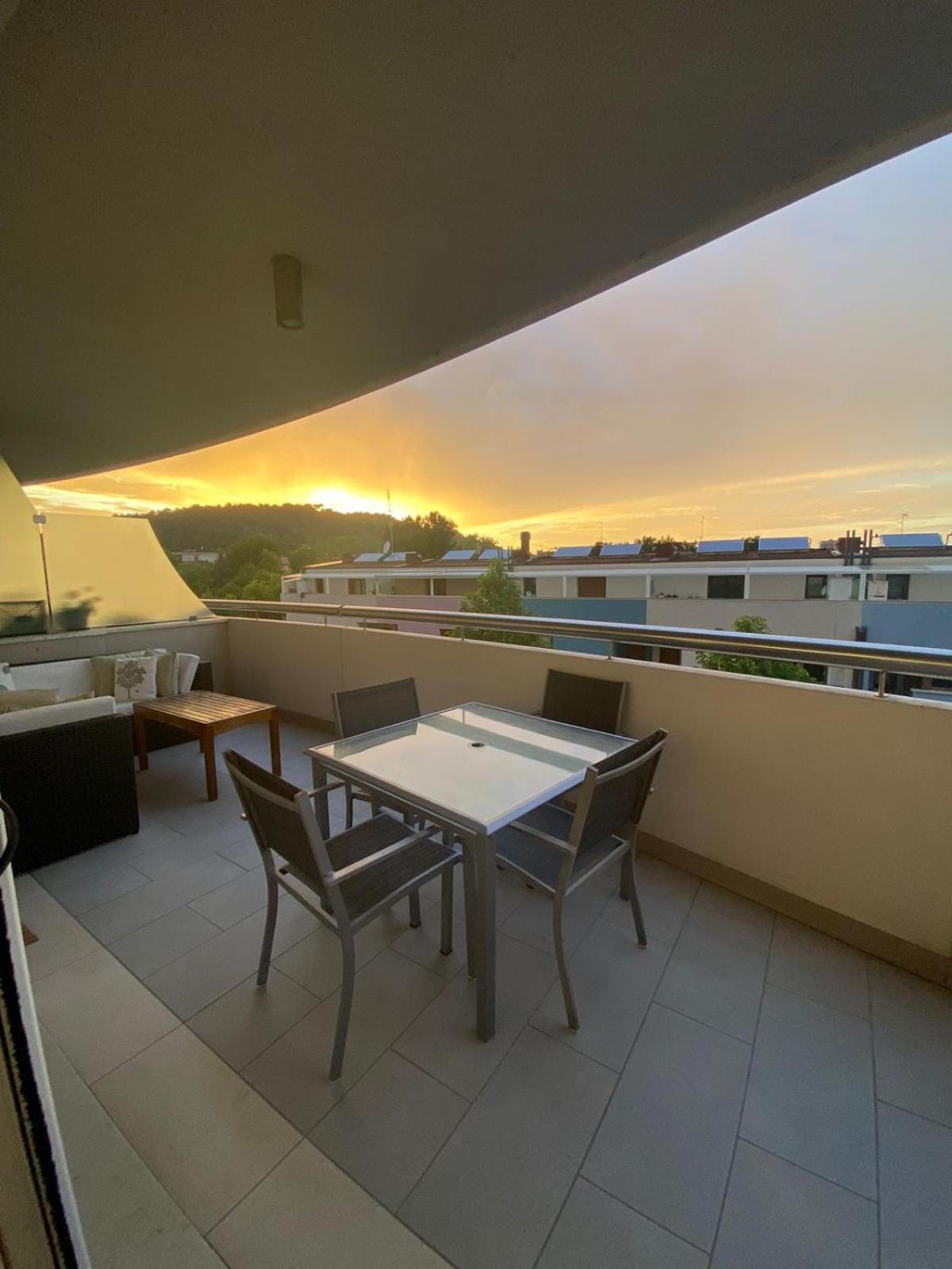 Casa Del Porto Apartment Песаро Екстериор снимка