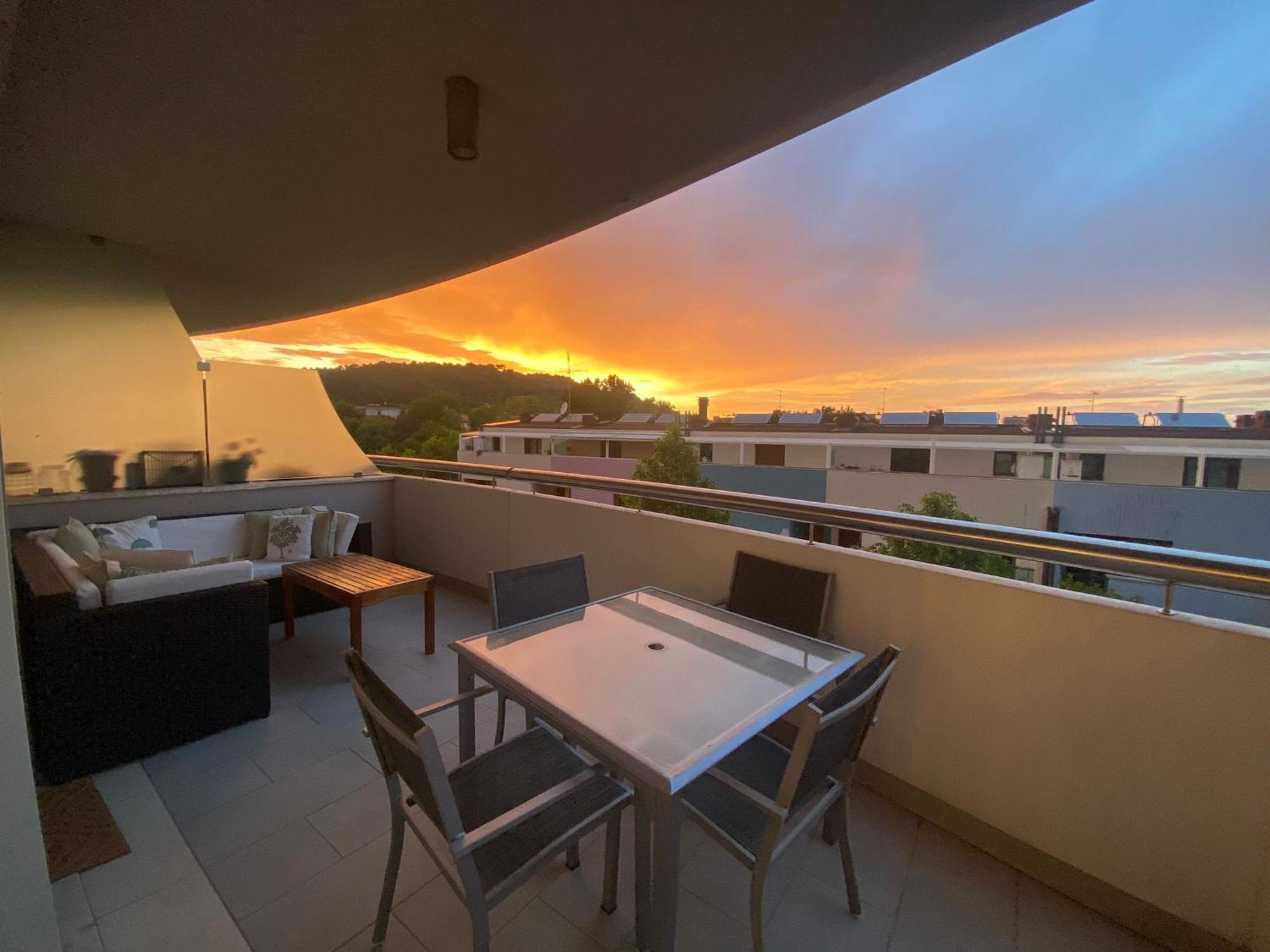 Casa Del Porto Apartment Песаро Екстериор снимка